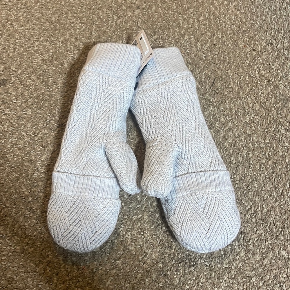 COPY - Lululemon mittens
